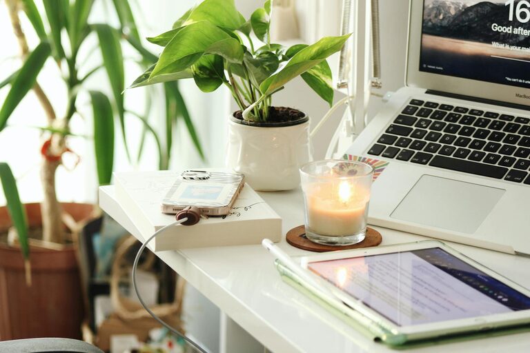 Tips for Creating a Relaxing Home Workspace to Boost Productivity